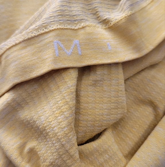 Lululemon Tech Tee Size Medium As is****** - Picture 3 of 5